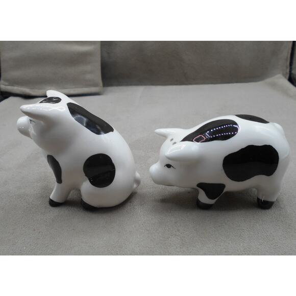 Ceramic Pig Salt & Pepper Shakers White with Black Spots Farm Decor - Picture 4 of 8
